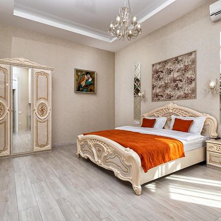 2 Bedroom Apartment Tykha Street City Center With Parking Place ลวีฟ ภายนอก รูปภาพ