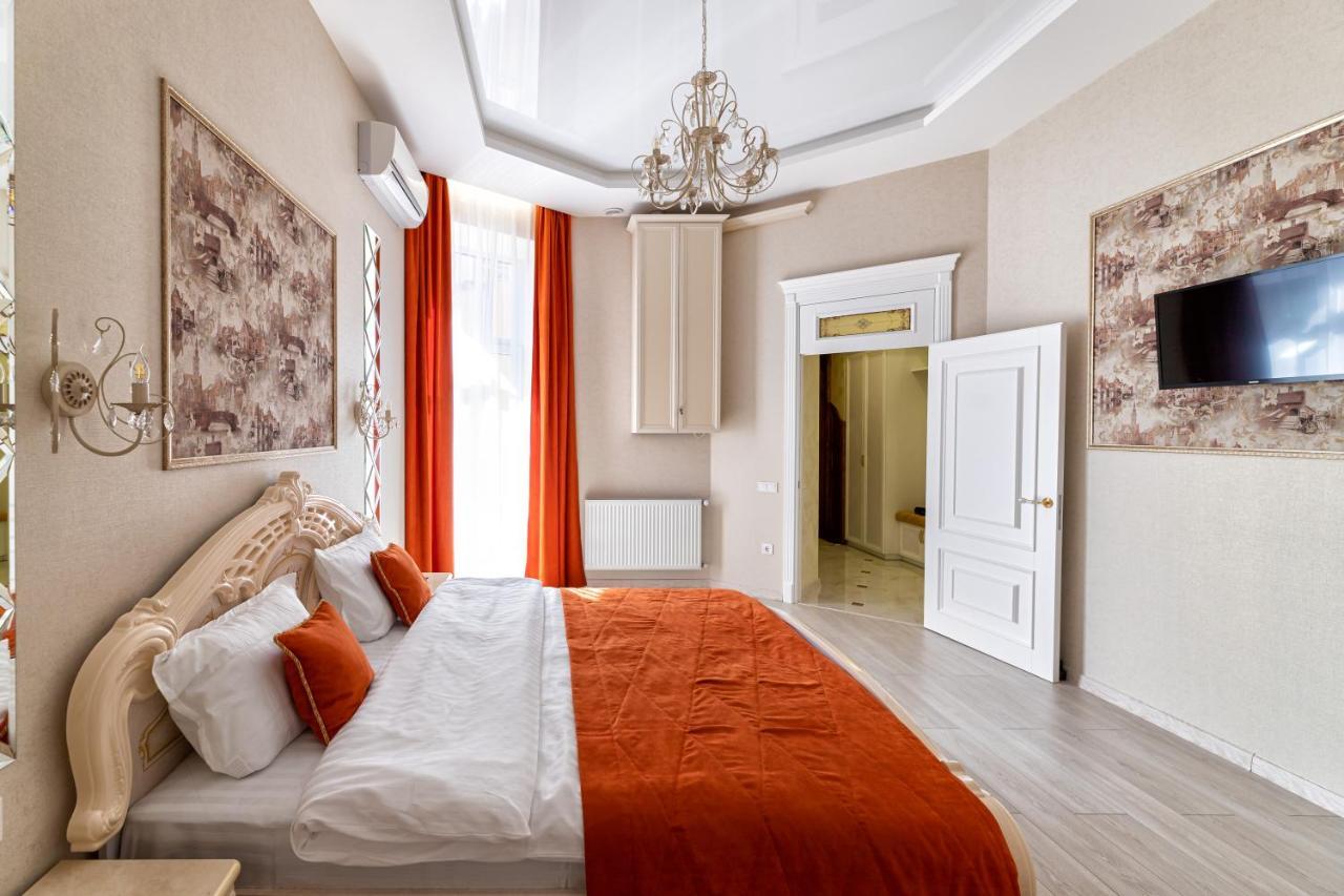 2 Bedroom Apartment Tykha Street City Center With Parking Place ลวีฟ ภายนอก รูปภาพ