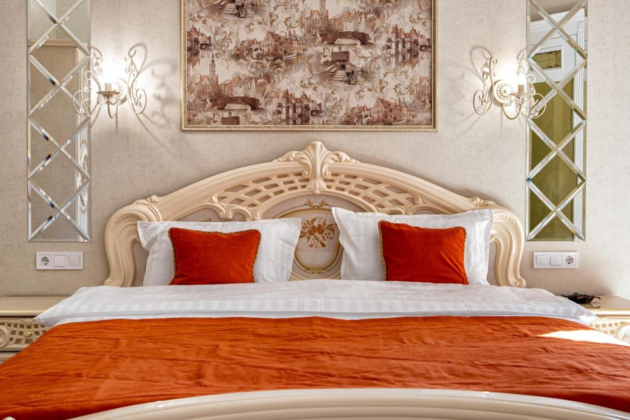 2 Bedroom Apartment Tykha Street City Center With Parking Place ลวีฟ ภายนอก รูปภาพ